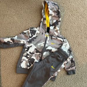 Nike sweat suit